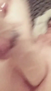 Butt Girl Tiffany Ciskiss pieprzy Femboy Ass na Długim Dildo