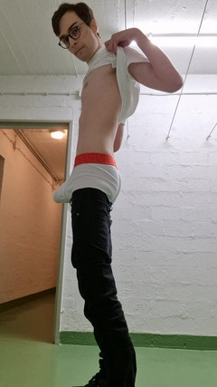 Felixsagger: 给我的裤子下垂并炫耀我的白人女郎