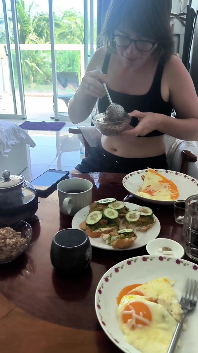 Breakfast with My Love (Fenek Manul)