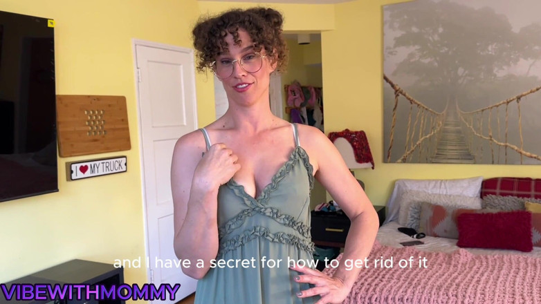 VibeWithMommy: FootJob dalam Stoking