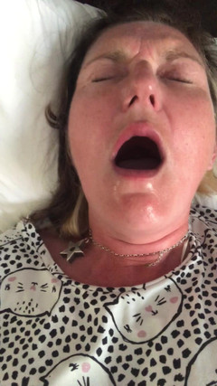 MistressWriggler: Mi cara de orgasmo cruzado caliente y sudoroso