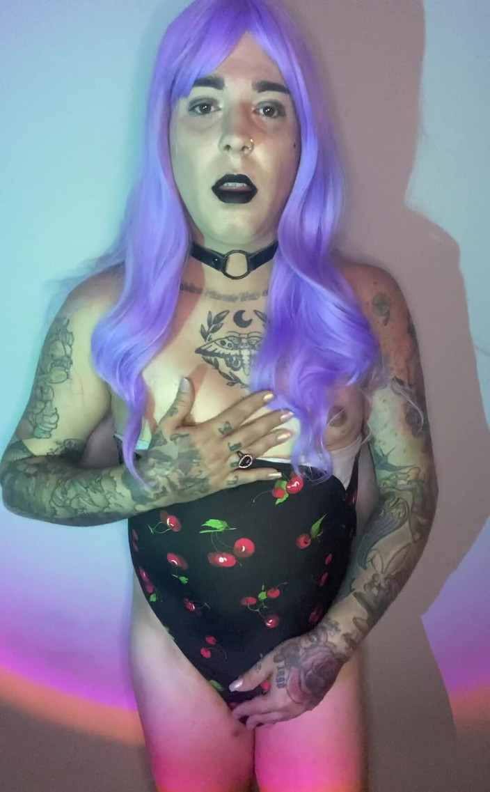 EmmaInkTrans: Ik heb nu iemand nodig om met me te spelen