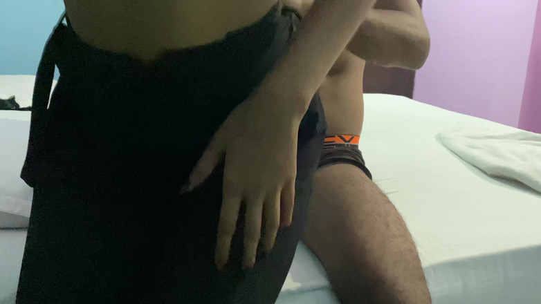 Ronnie_xxx: Schwager warf Bhabhi auf das bett und fickte ihre muschi