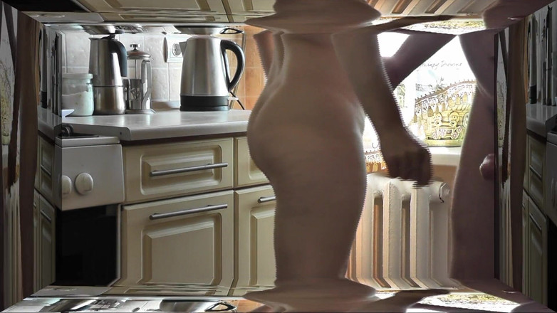 XXX-Platinum: Robienie loda. Kiedy macocha nie ma w porannej pasierbicy ssie...