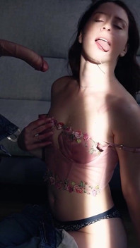 和我美丽的黑发女郎的亲密晨间口交