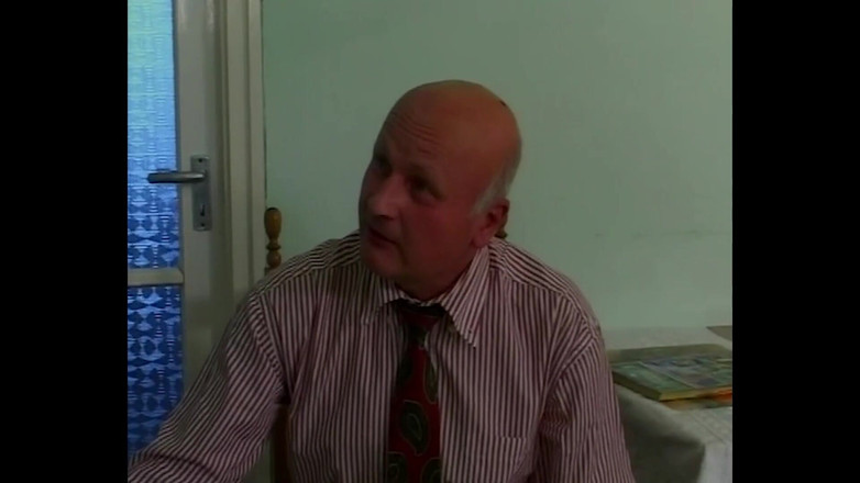 Old & Young: Une MILF mature prend le meilleur ami de son beau-fils