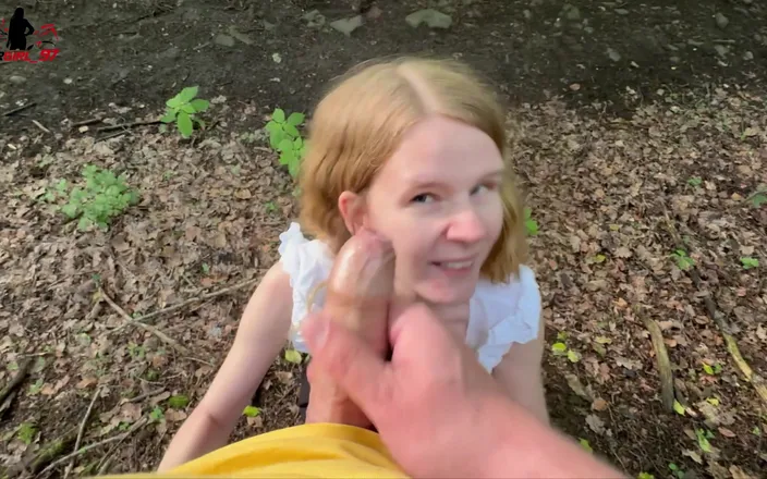 Bikergirl_97: Gesichtsbesamung und riskanter Spermaspaziergang im wald