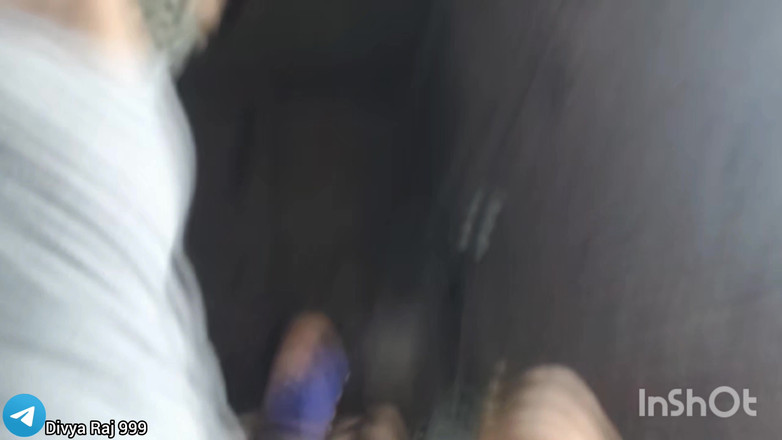 Divyaraj99: Con mia cognata