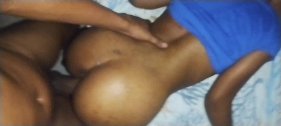 Island Bratz: Aile meseleleri! Üvey baba götünü sikiyor