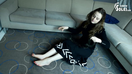 Czech Soles - foot fetish content: Kaki telanjang yang menakjubkan seorang awek muda nakal!