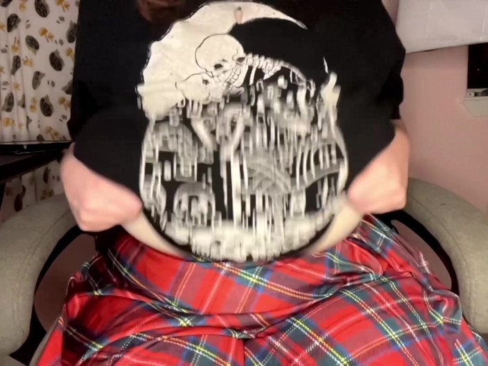 Mushroombitchx: Огромные сиськи соблазняют