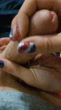 4K oklippt 4 juli MILF har många explosiva orgasmer, ger en avrunkning och blir creampied