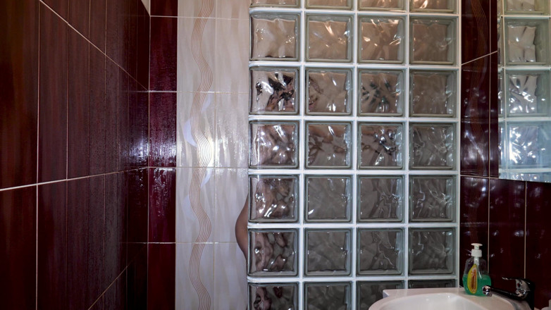 Peaches and Bananas: Czech teen student in the shower