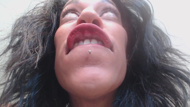 Golden lace: Freaky Mouth and Tongue