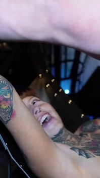 Intenzivní šukání kundičky v žaláři