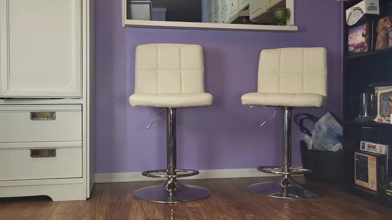 Celaena C: Писаю на пол, пока мой отчим готовит