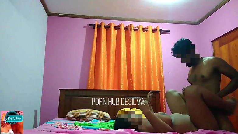 JANAKI: 자지를 빨고 따먹히는 거유 밀프