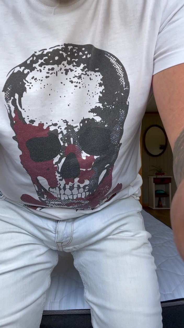 Hardnoisex: POV na het werk gesloten deur zonder afleiding