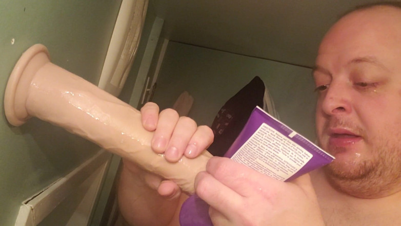 Charlieboy69: Deepthroat Hari Dildo 11 Inci 8