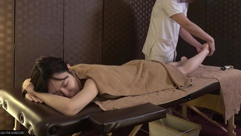 J-Girls Club: Asian Angel 27337