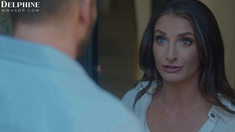 Delphine Films: Delphine Films - Profesoara de artă își seduce elevul
