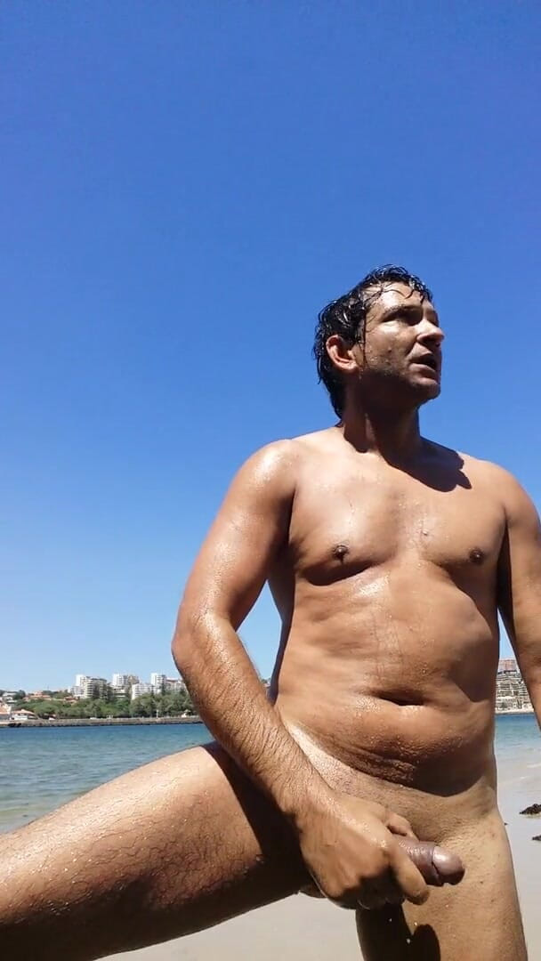 Boy top Amador: Îmi place plaja nudismo
