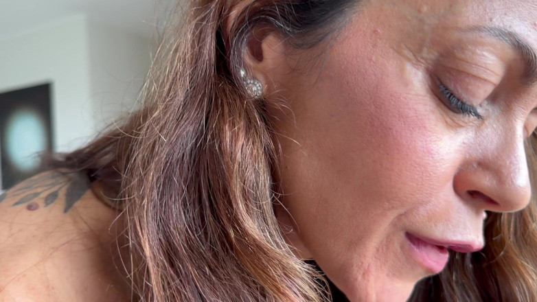 LoveAndRopes: parphekt naukraani: Angelina vaapas aa gee hai aur is baar...