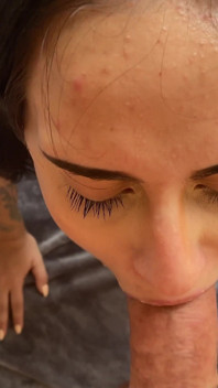 Geil schattig meisje vindt het heerlijk om hard geneukt te worden - Alina Svetlana