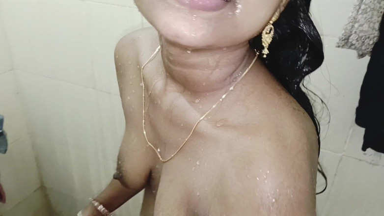 AmpleOunce283: Star sudipta dusche im badezimmer Mms