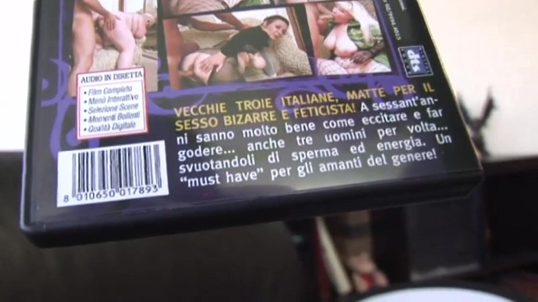 Monster Cocks: Morena pula em um bom pau pronto para quebrar sua...