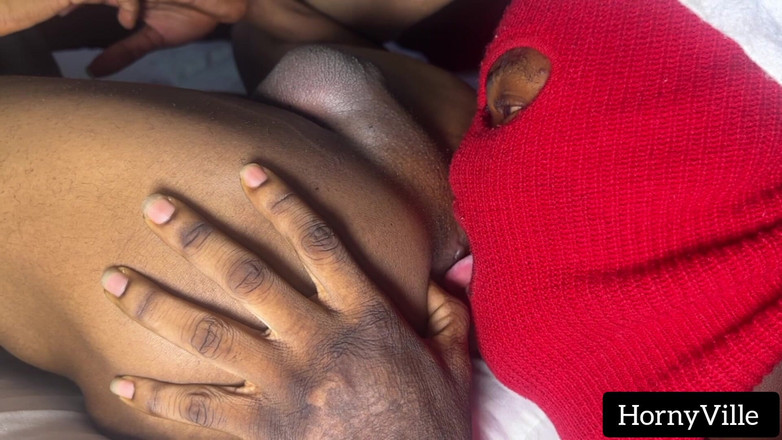 HornyVille G: Il mange son cul hétéro le jour de Noël