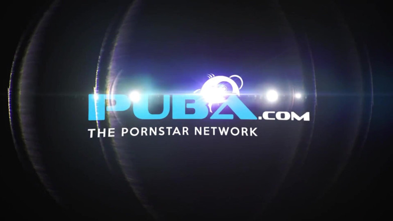 PUBA Solo: La morena Jezebelle Bond se pone humeante en la ducha