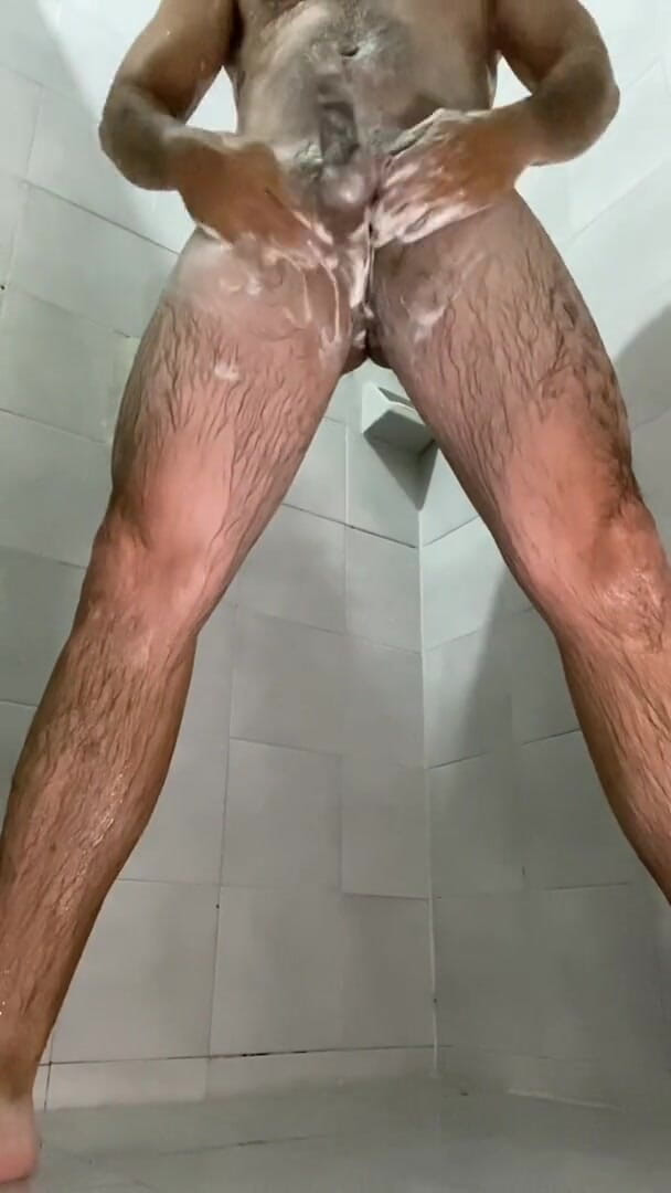 Latin mature king: 大鸡巴 射精