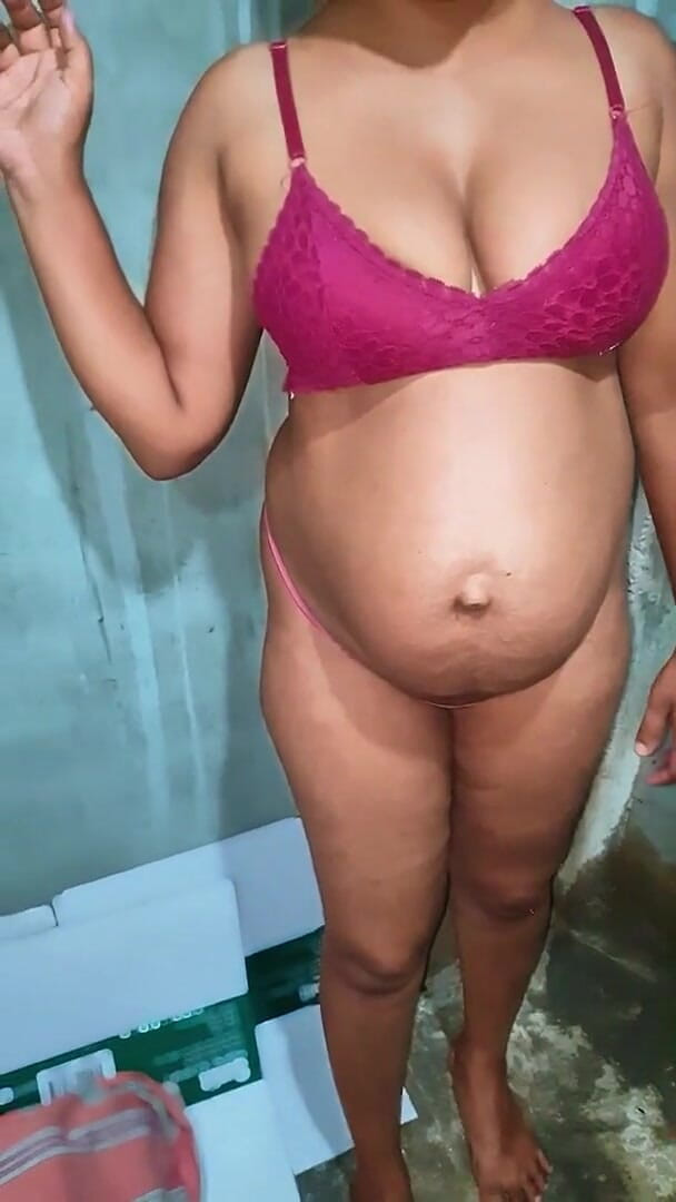 Tiyana: Hot Slut Dance and Shower
