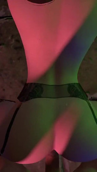 Sexy milf cass scopata contro un albero Speciale di Halloween