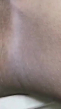 Les deux plus gros squirts de chatte sur Internet dégoulinent maintenant sans arrêt