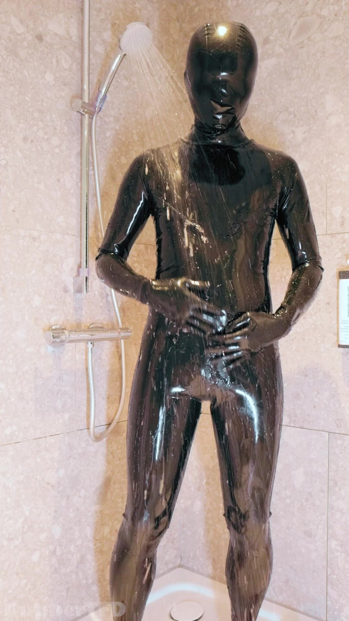 RubberTFD: Гумовий душ, серія 4 [портретна версія]