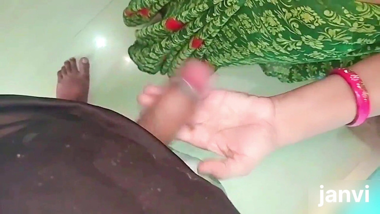 Village studio: Khi chị dâu đang làm việc trong nhà bếp, anh rể...