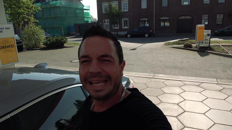 Dates66: ¡La estrella porno alemana AshleyCumstar anhela una polla joven para...