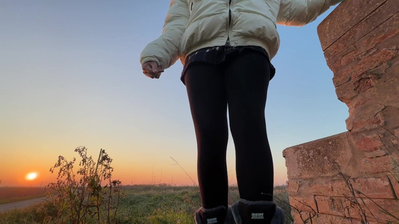 Bergami Melissa: Bestemmio Pesante Mentre Lecchi Il Fango Dagli Stivali - Video All'aperto