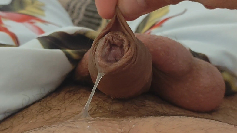 Straight Daddy Club: ¡el Joven Hace Su Propio Stock De Semen!