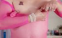 Victoria Lecherri: Corp în costum de plasă roz!