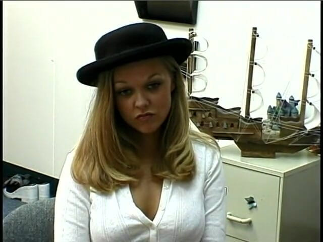 I want your Big Big Boobs: Blondine hart auf seinem schreibtisch gebohrt
