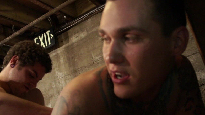 Fun raw sex with straight curious: 一个没有大屁股的好阴茎