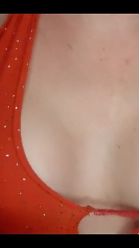 Crachats, seins et tétons, clips fétiche