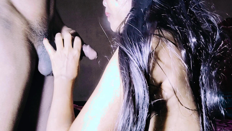 Ayesha_MirzaXPro: Bugün sürtük nepalli yengem beni tam sikiyor