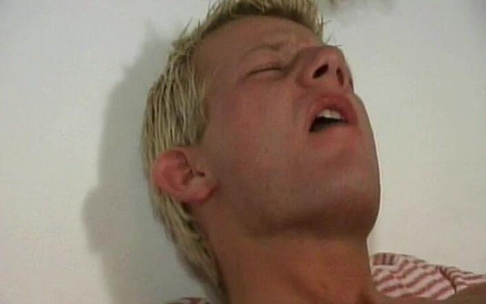 Gay 90's Vintage Porn: 热辣的男性接吻会议 #1