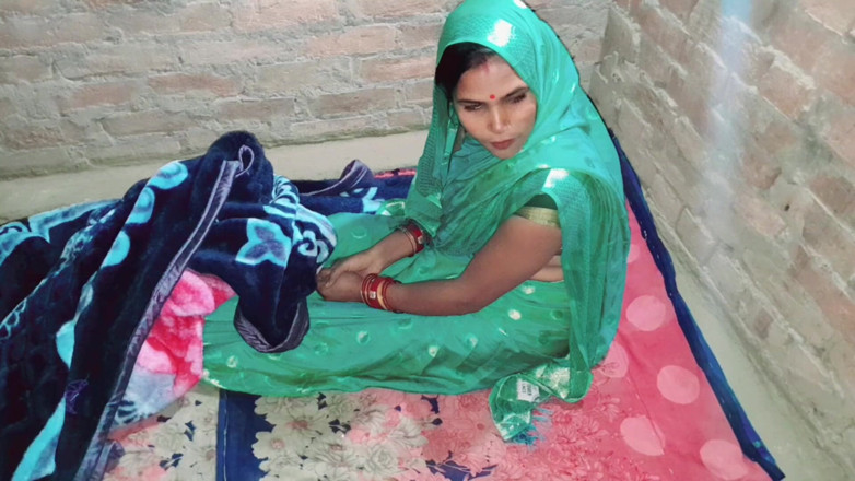 Renudbf: Une bhabhi du village indien baise dans la jungle, sexe...