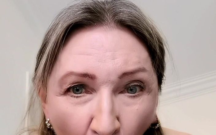 MariaOld: Babička vám pomůže rychle připravit POV roleplay