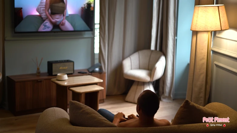 Petitpiment: Łapię go przed filmem dla dorosłych!